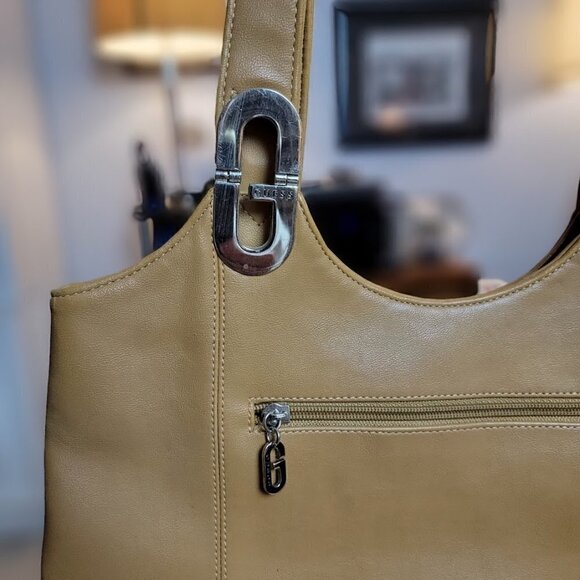 Guess - Silver G Shoulder Bag - Picture 2 of 13